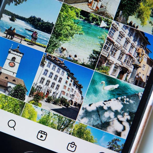 Fotos sind auf einem Smartphone zu sehen