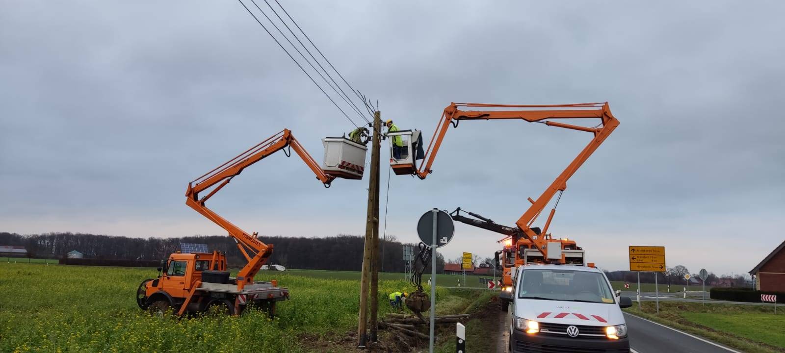 BILLERBECK: Strommast nach Glätteunfall ausgetauscht