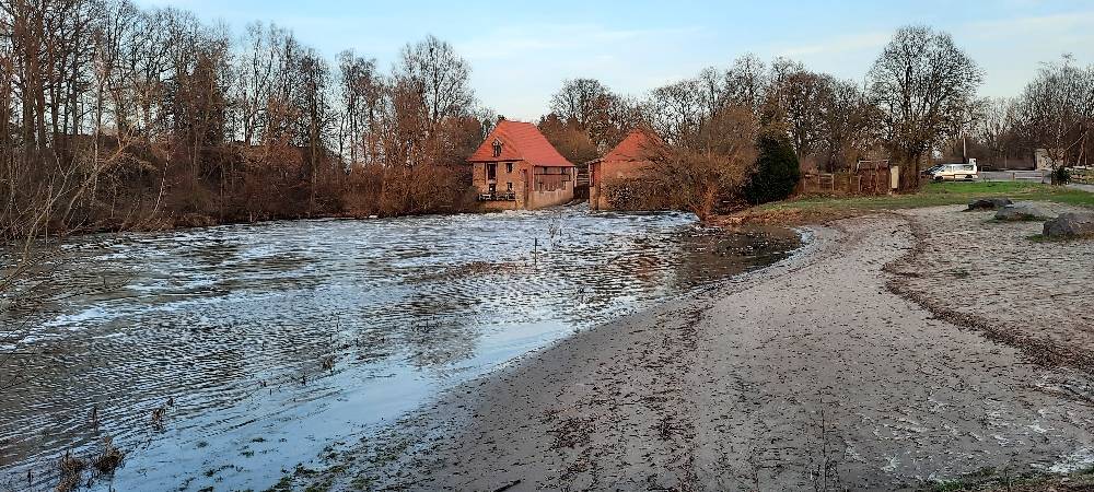 OLFEN: Teileröffnung Naturparkhaus