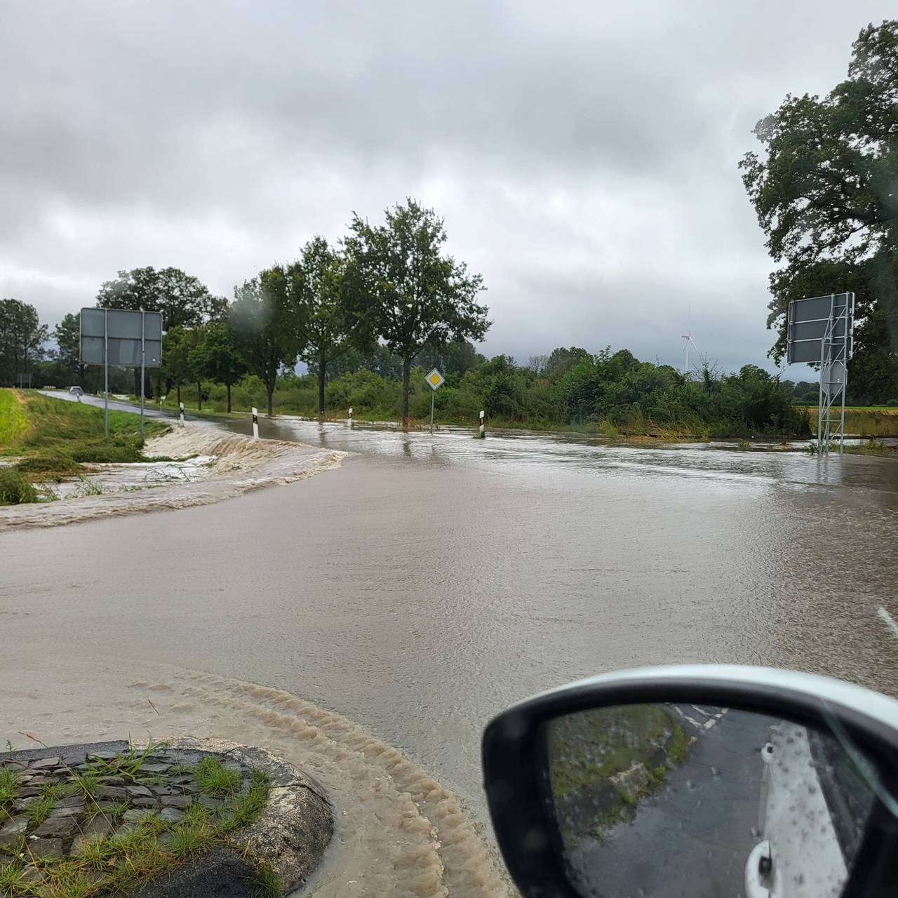 COESFELD: "Land unter"