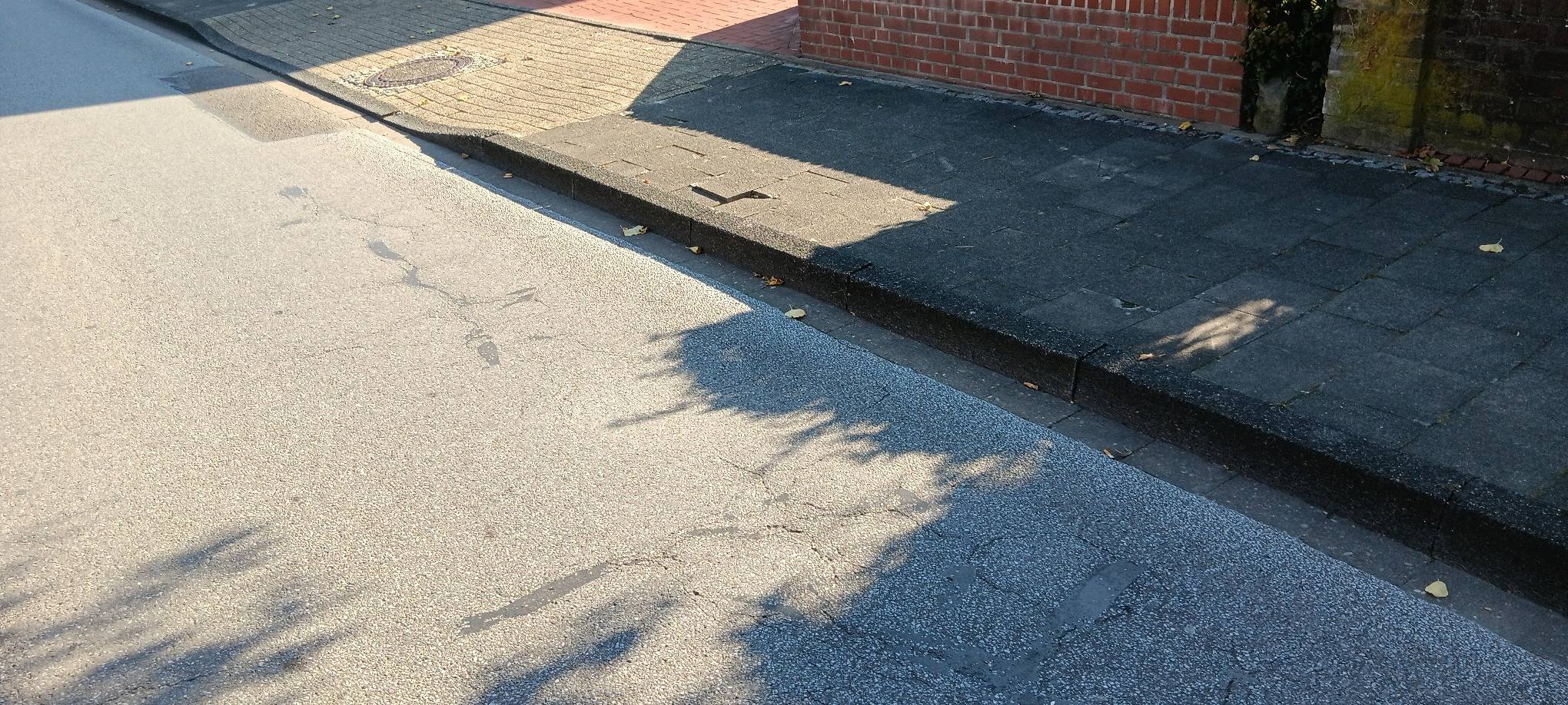 NOTTULN: Steinstraße abgesackt