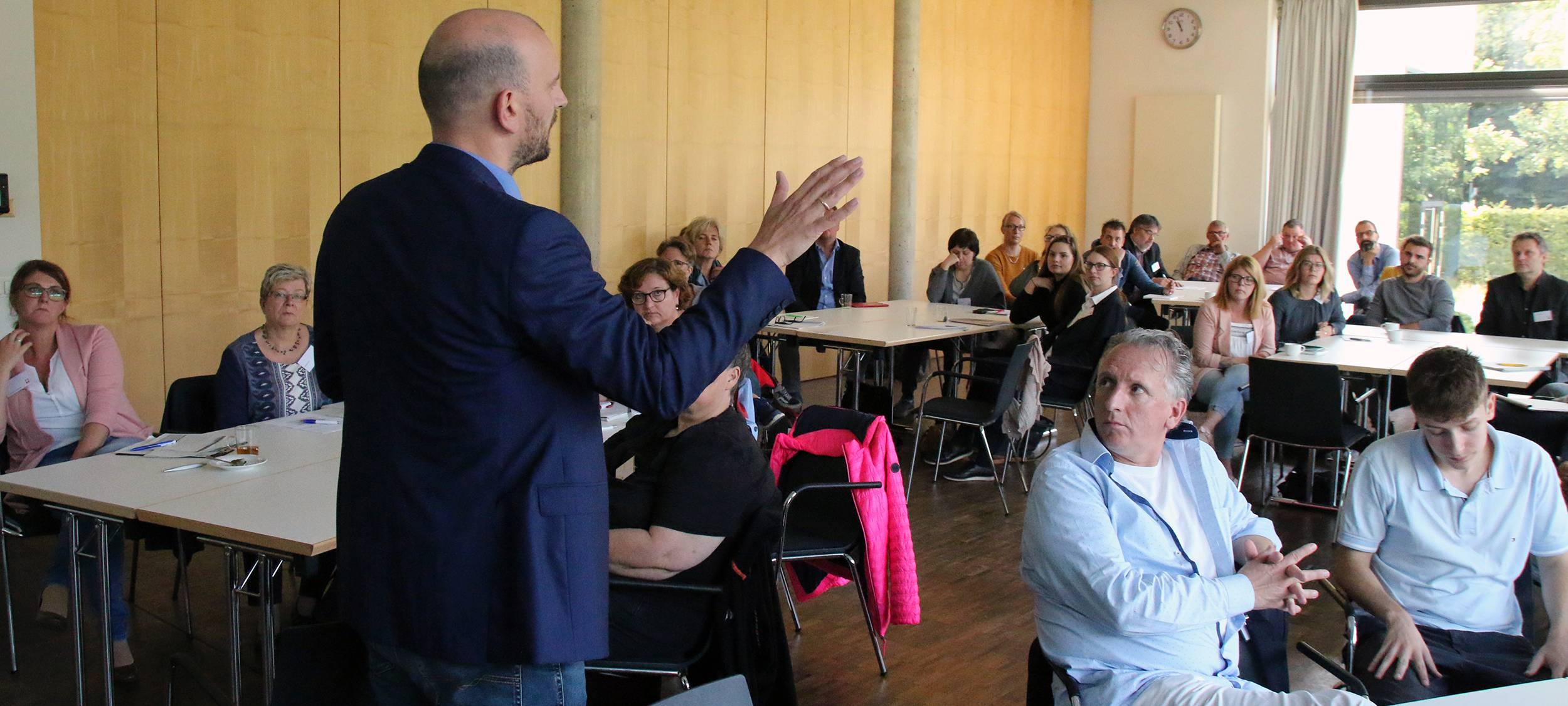 Caritas im Kreis mit Holland-Konzept?