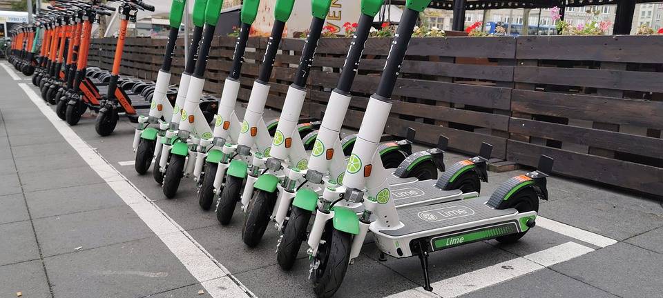 Schilder für E-Scooter da!