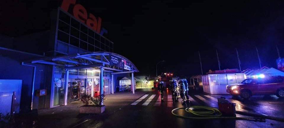 Real in Dülmen trotz Automatensprengung geöffnet