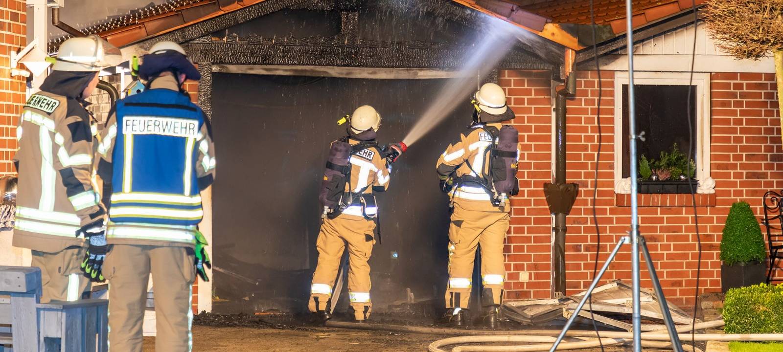 Garagenbrand in Lette