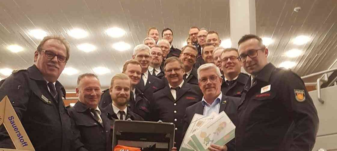 KREIS: Neue Ausbildungskoffer für Brandschutzerzieher