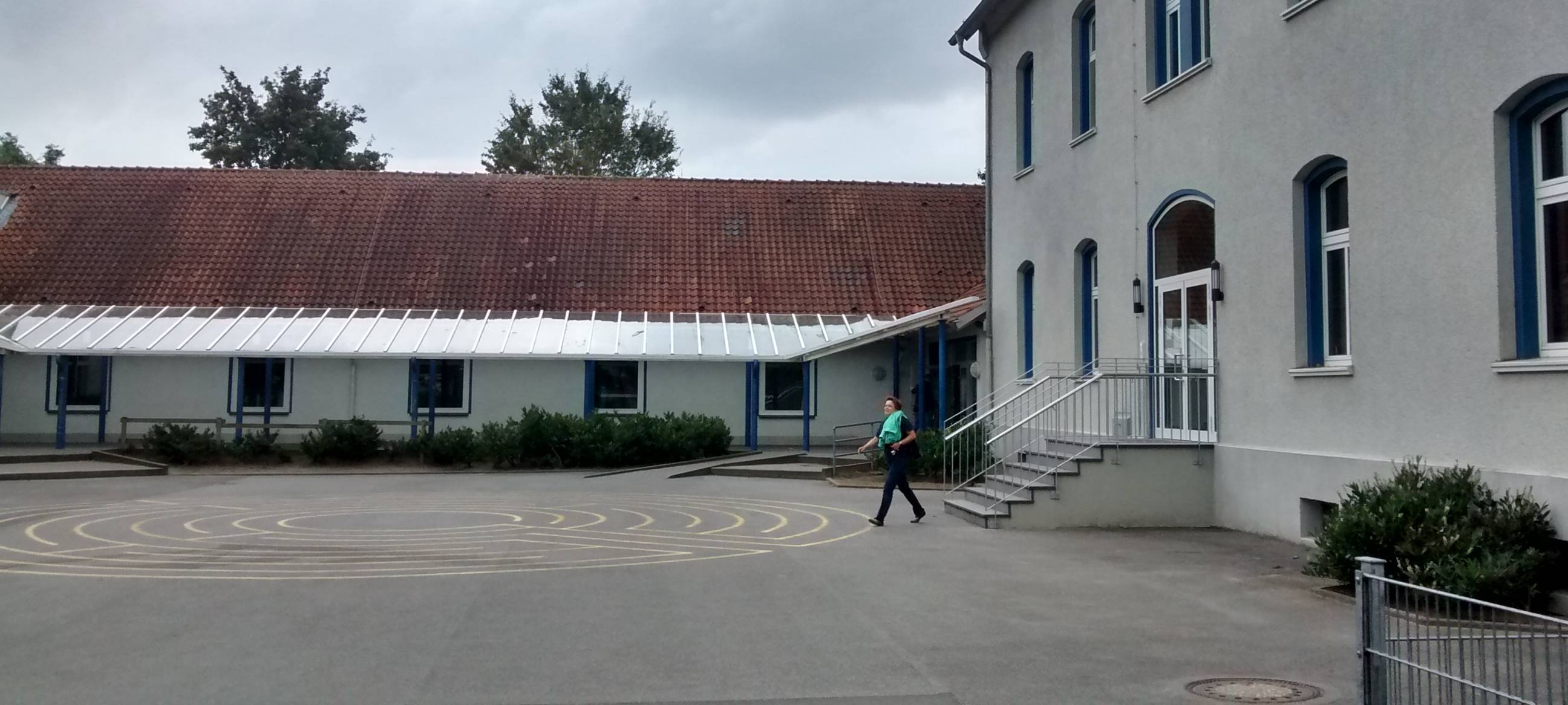 OLFEN: Hol- und Bringzonen an der Grundschule?