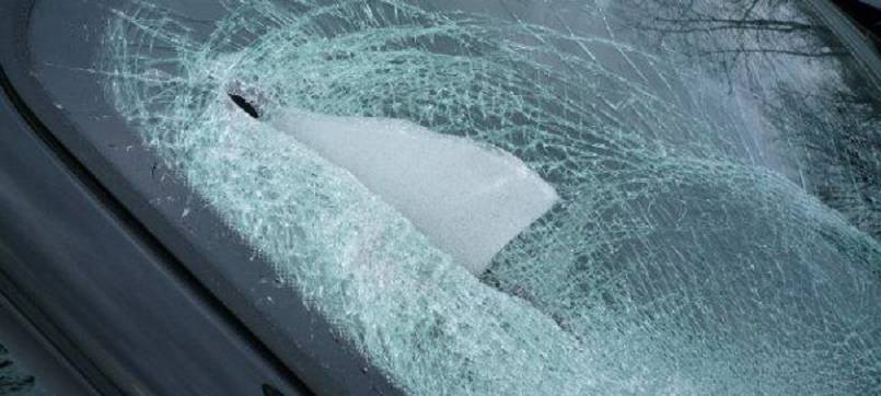 KREIS: Gefährliche Eisschollen von LKW