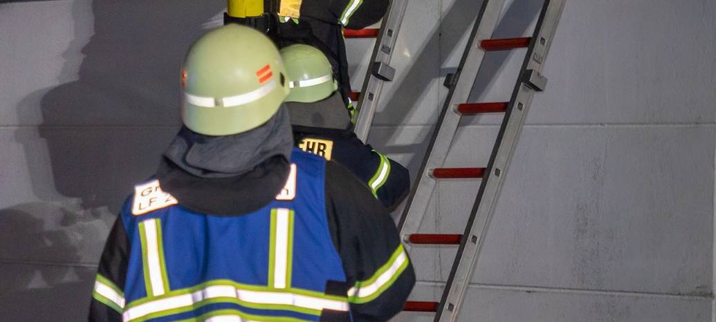 OLFEN: Großbrand im Gewerbegebiet
