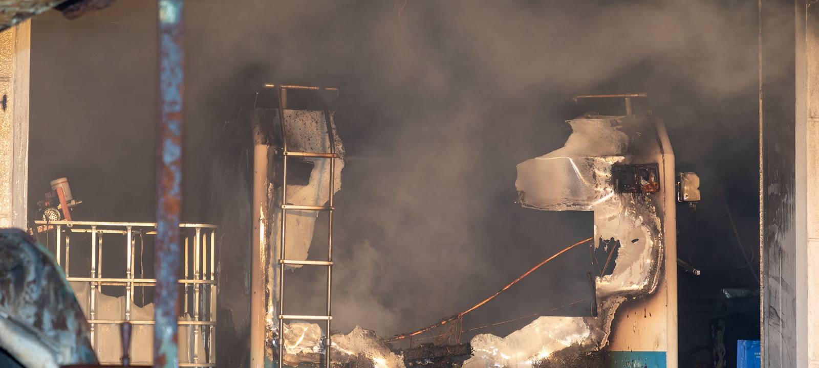 OLFEN: Großbrand im Gewerbegebiet