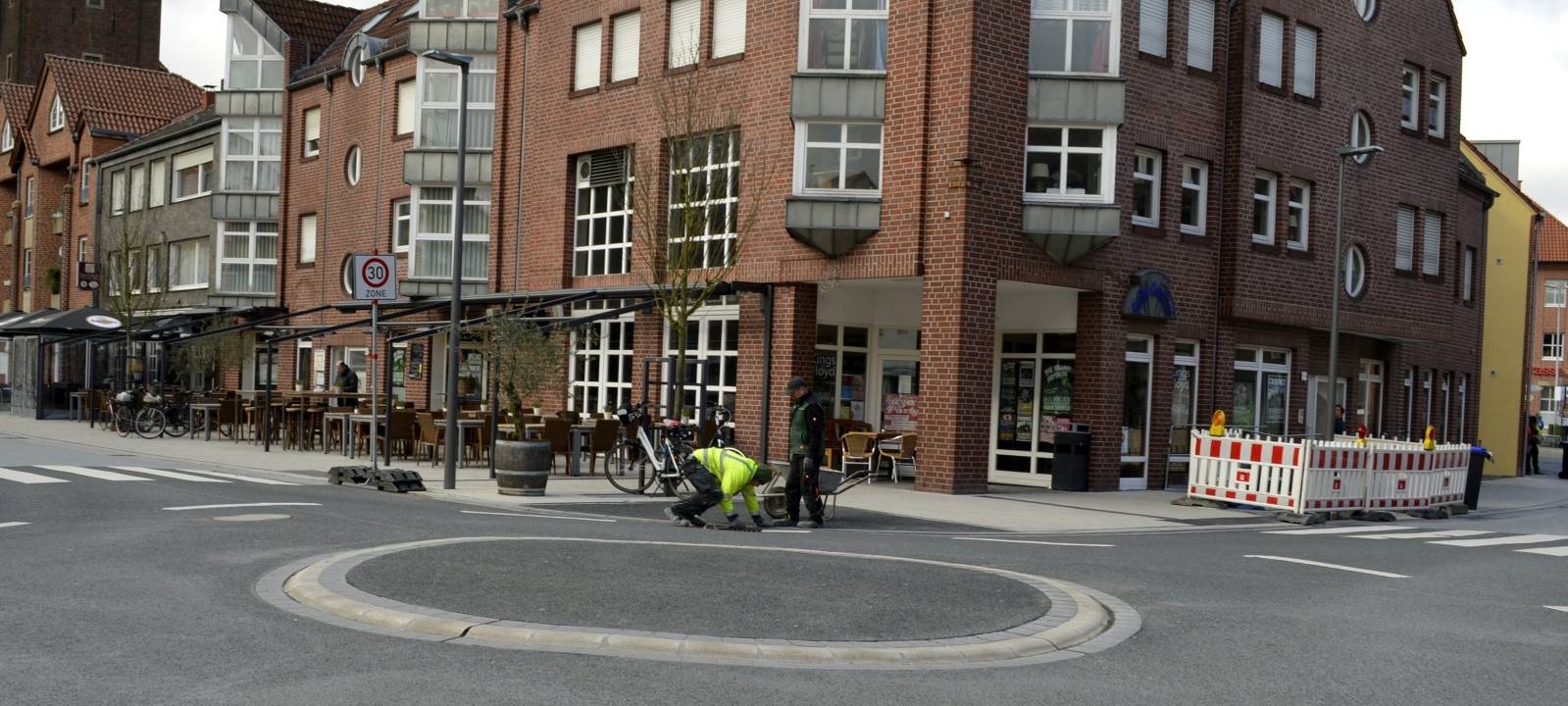 COESFELD: Minikreisverkehr-Baustelle verschwindet