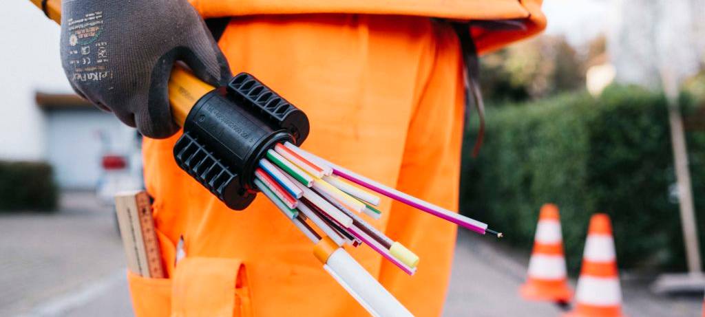 RÖDDER/MITWICK: Brand verursacht Internet- und Telefonausfall