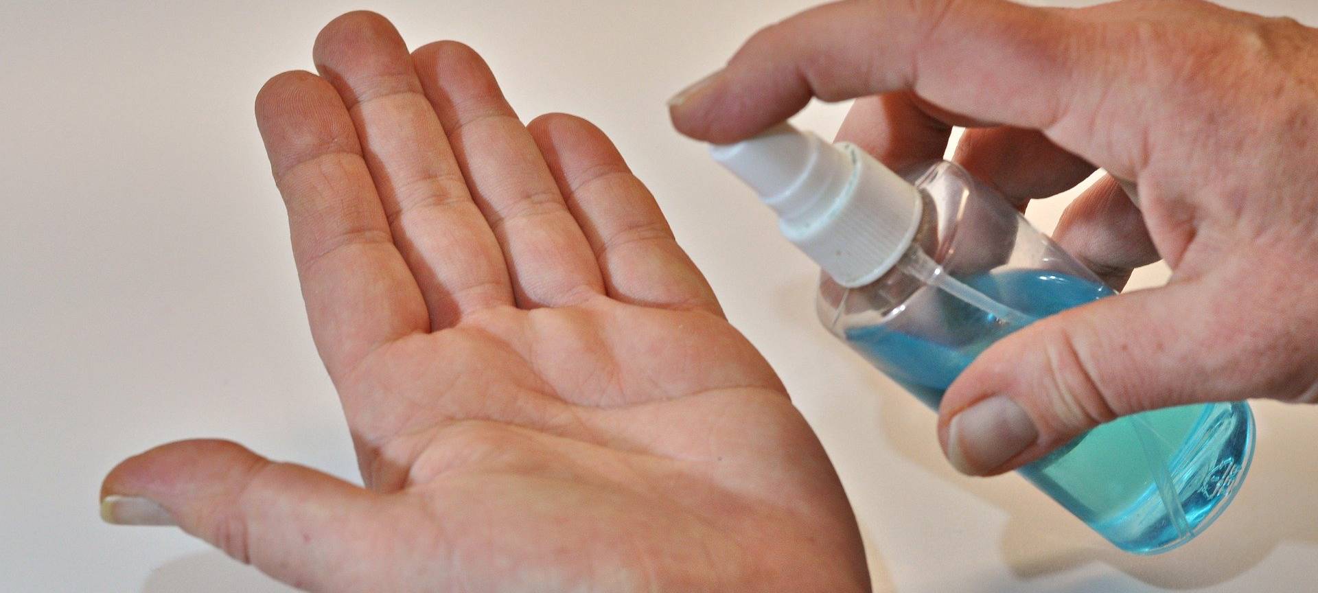 KREIS: Apotheken mischen Desinfektionsmittel