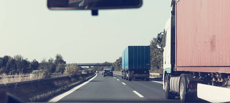 ASCHEBERG: Abseilen von Autobahnbrücke