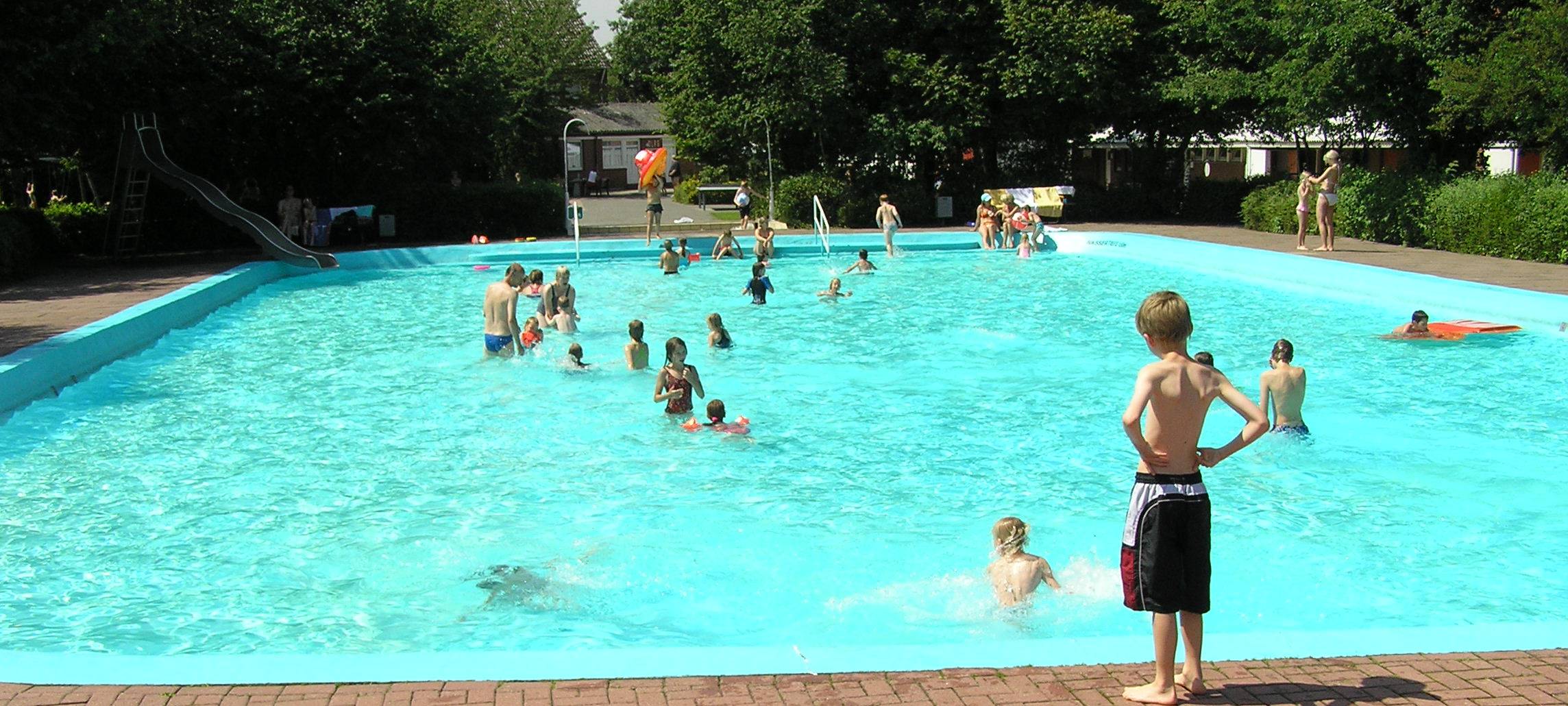 KREIS: Ansturm auf Freibäder