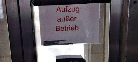 DÜLMEN: Aufzug im Bahnhof wieder platt
