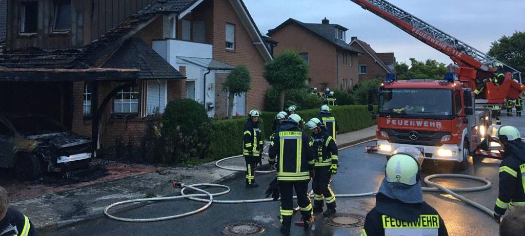 SCHAPDETTEN: Schon wieder brennendes Auto