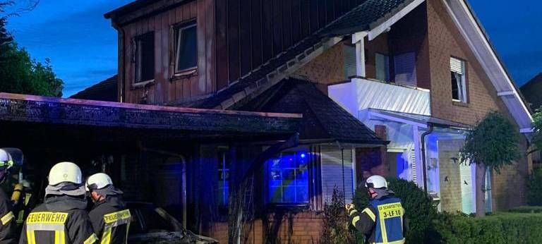 SCHAPDETTEN: Schon wieder brennendes Auto