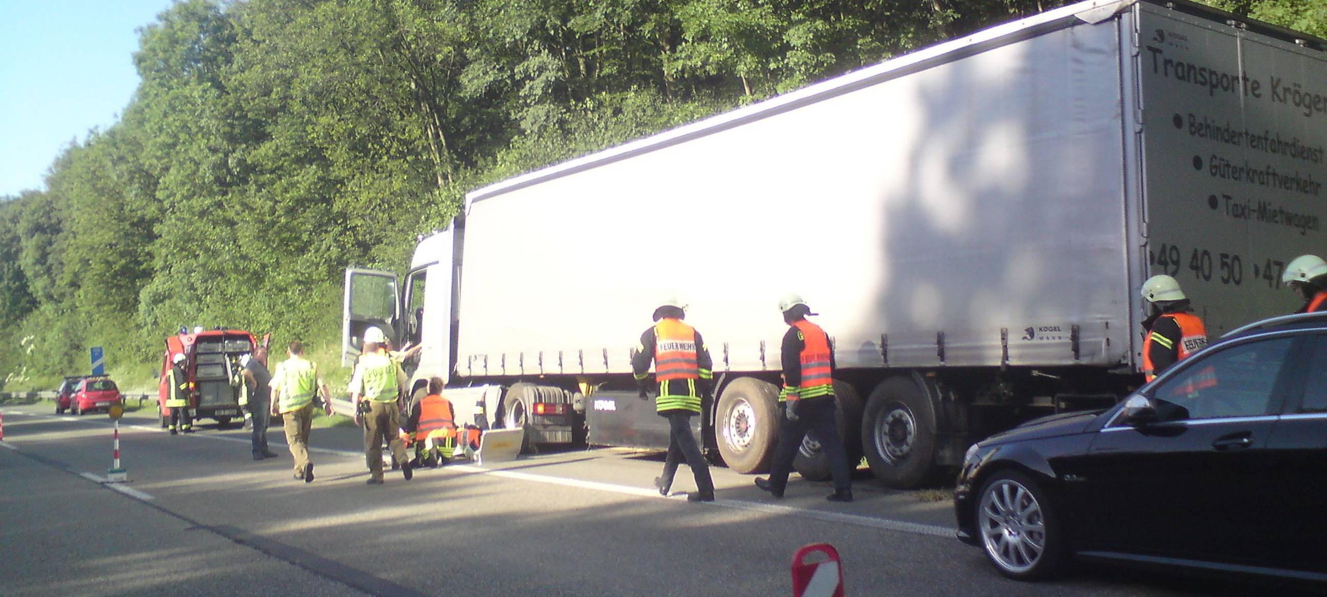 A31: Stau nach Unfall zweier LKW