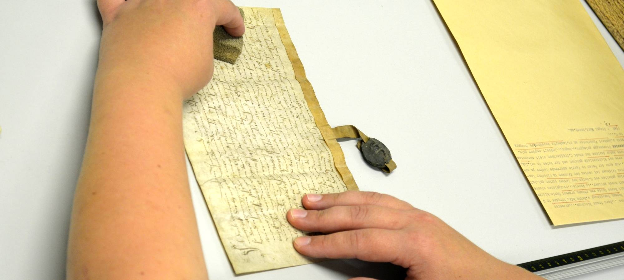 COESFELD: Stadtarchiv restauriert historische Urkunden
