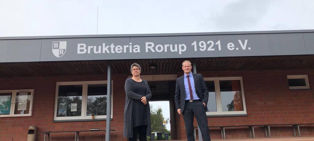 RORUP: Brukteria baut Clubheim um
