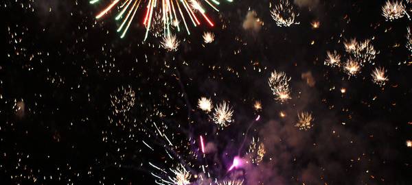 OLFEN: Feuerwerksraketen im Lärm-Rahmen