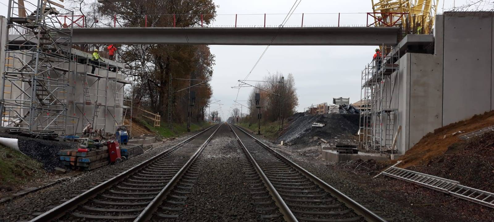 DÜLMEN: Alte Brücke abgerissen - neue Brücke steht