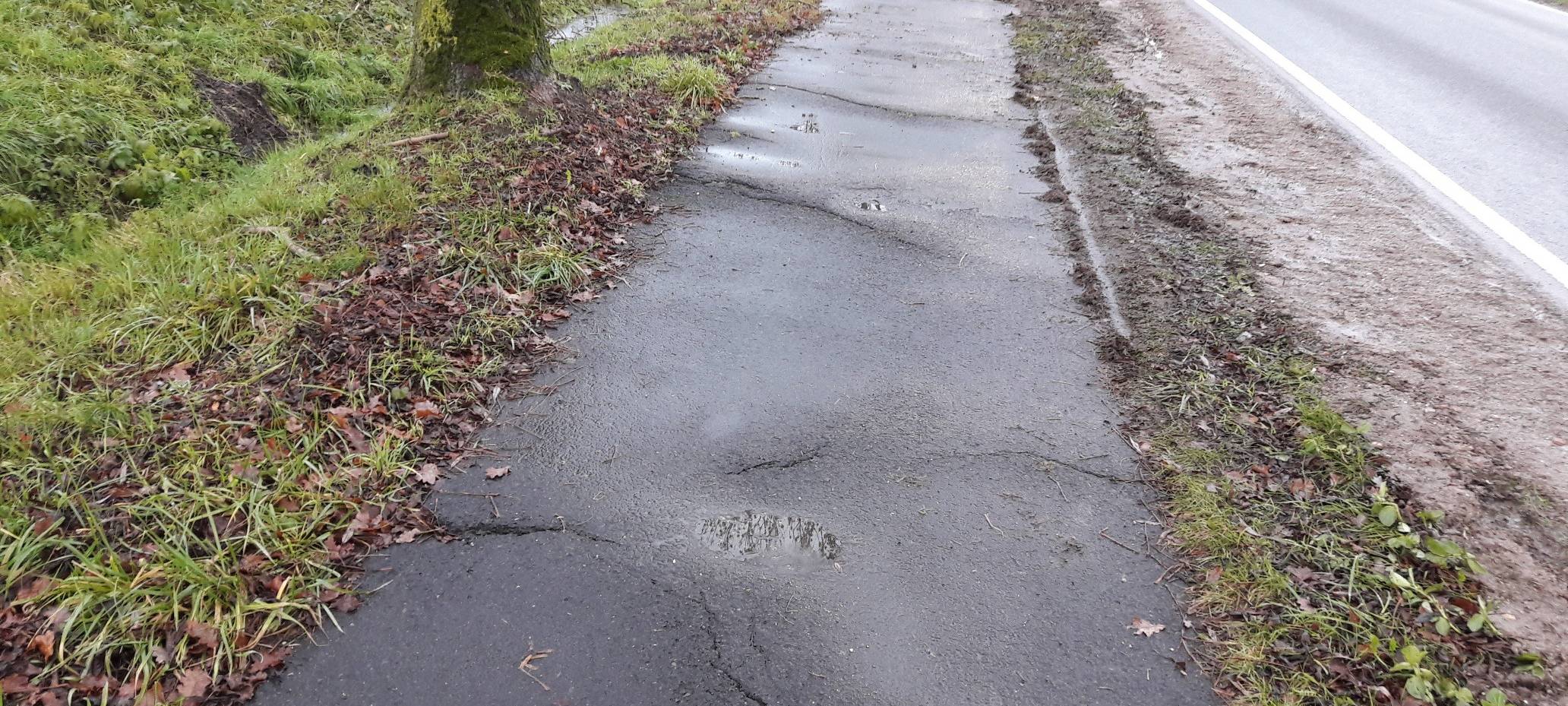 HAVIXBECK: Kreis fräst Buckel auf Radweg ab