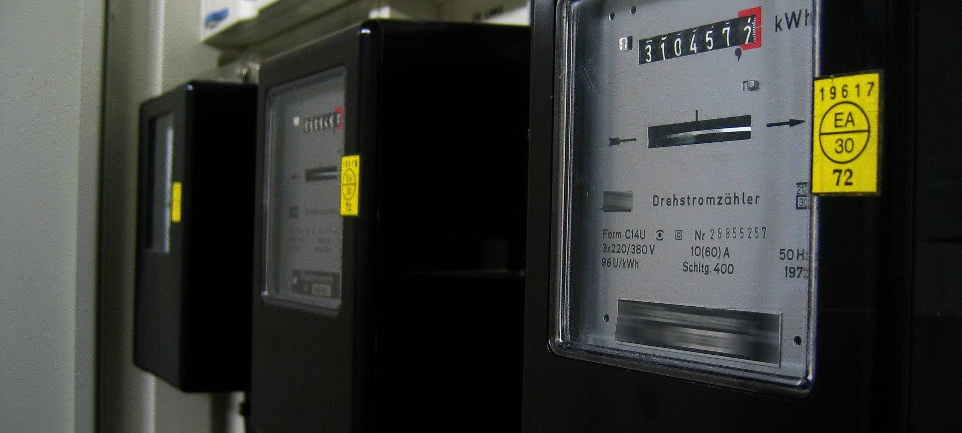 KREIS: Ablesedienste achten auf Corona-Regeln