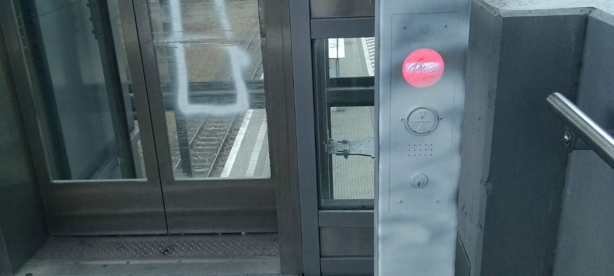 APPELHÜLSEN: Wieder Vandalismus am Bahnhof