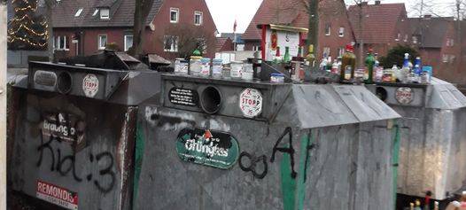 LÜDINGHAUSEN: überquellende Glascontainer nerven Anwohner