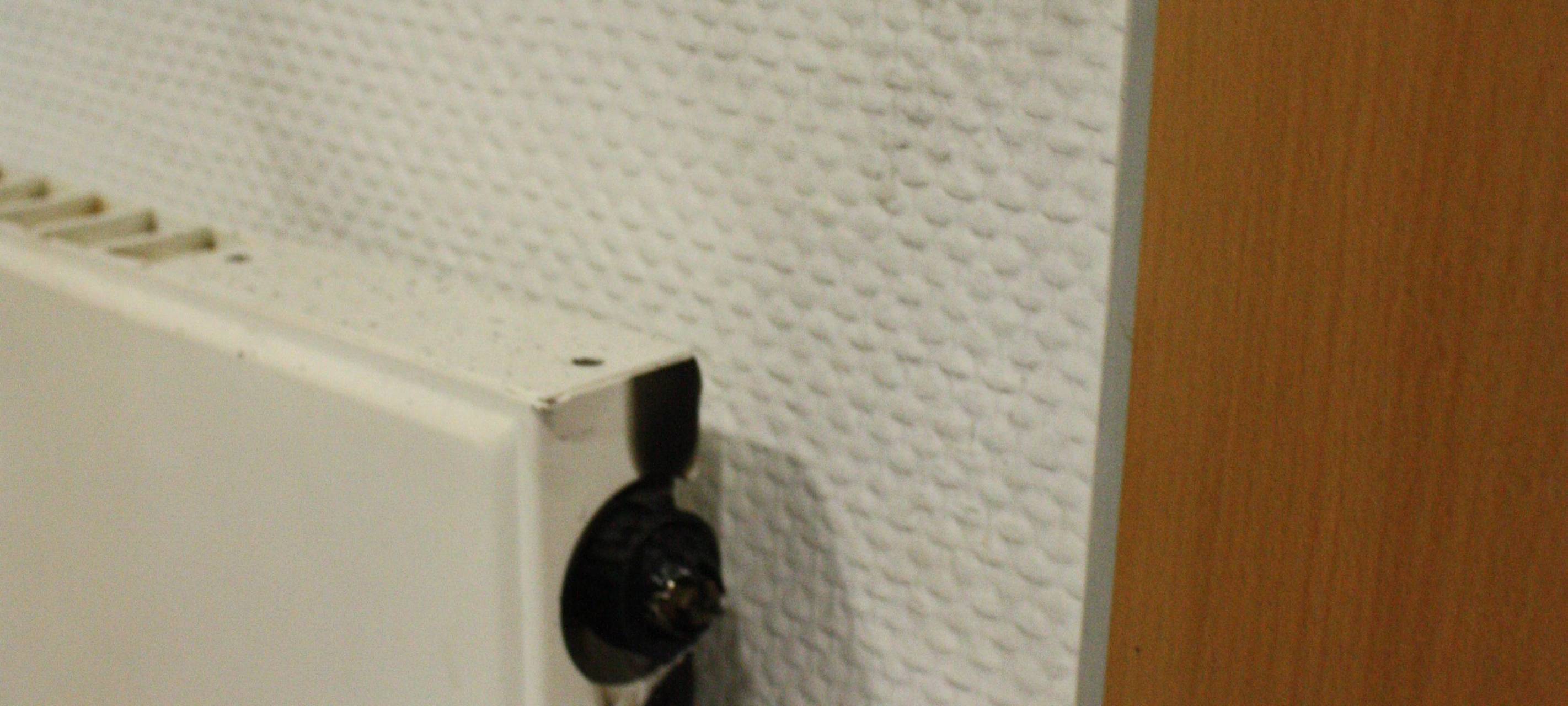 DÜLMEN: Unbekannte zündeln in öffentlicher Toilette