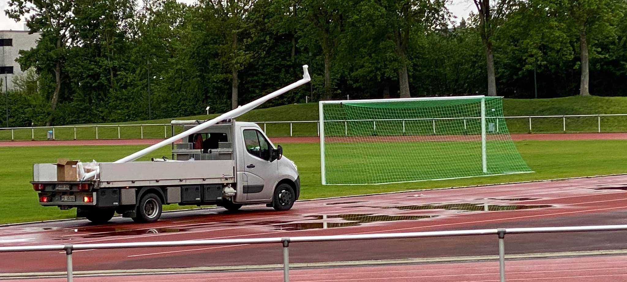 DÜLMEN: Neue Fußballtore kommen an