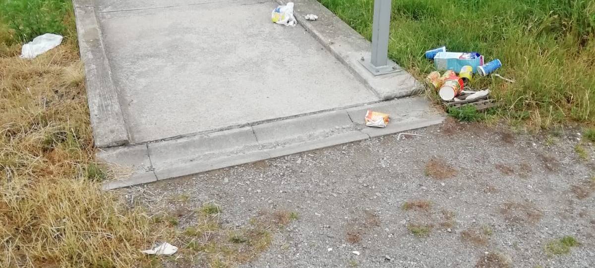 OLFEN: Wilde Müllkippe am Kanal