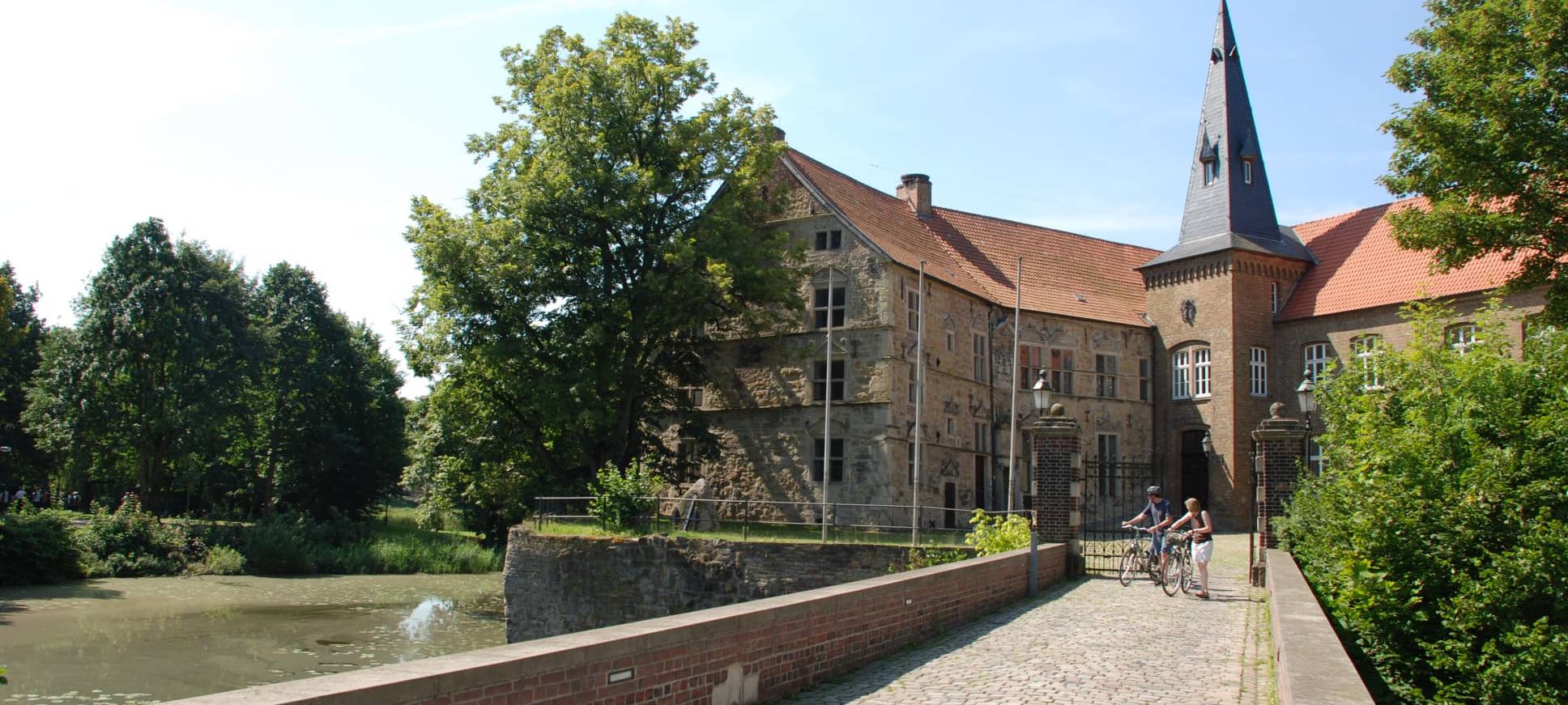 LÜDINGHAUSEN: Sommer auf der Burg