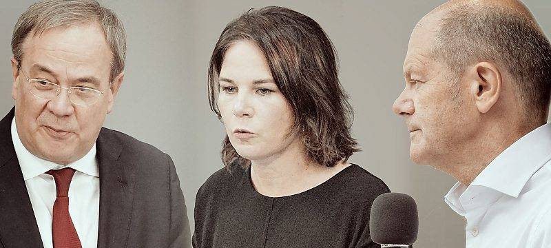 Unser Podcast: "knallhart analysiert"