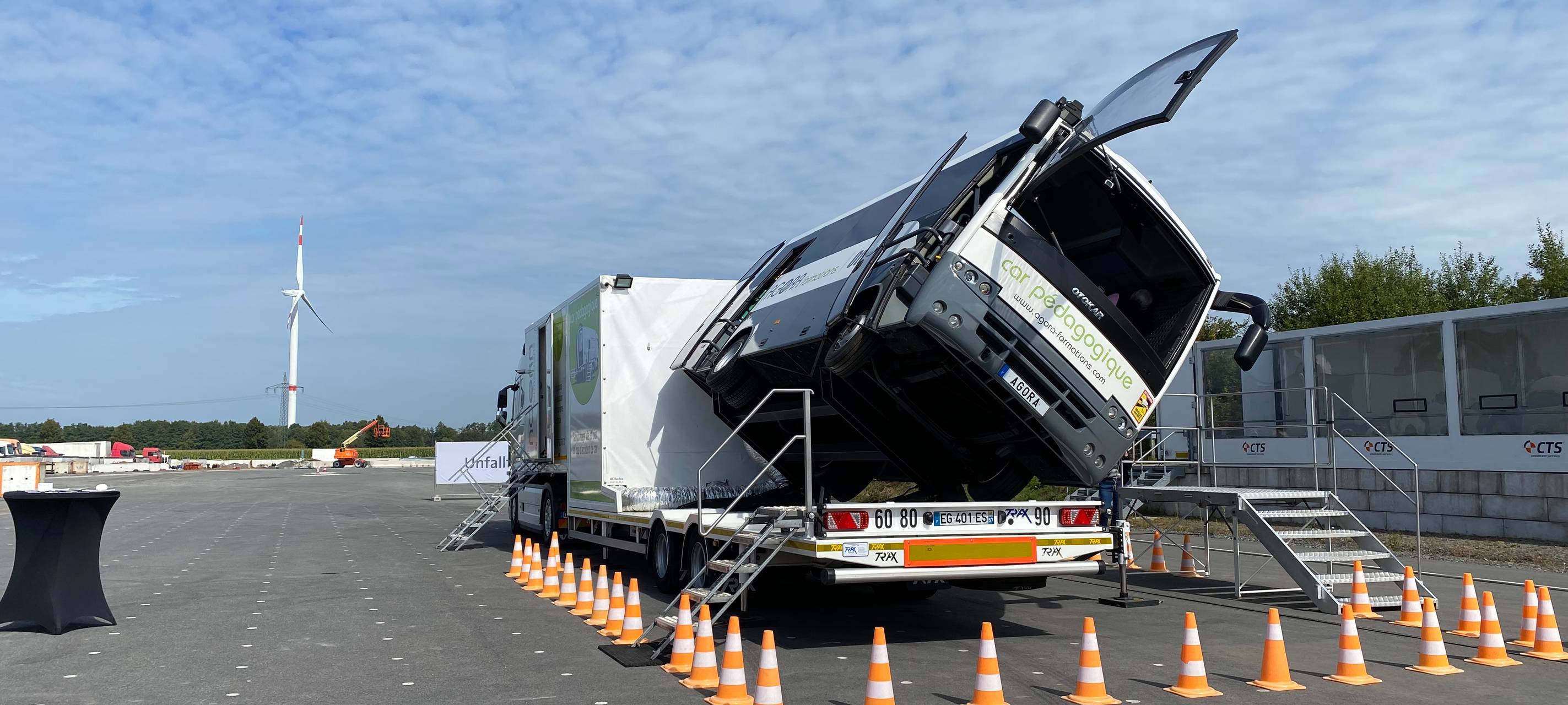 MÜNSTER: Unfall-Studie zu Reisebussen