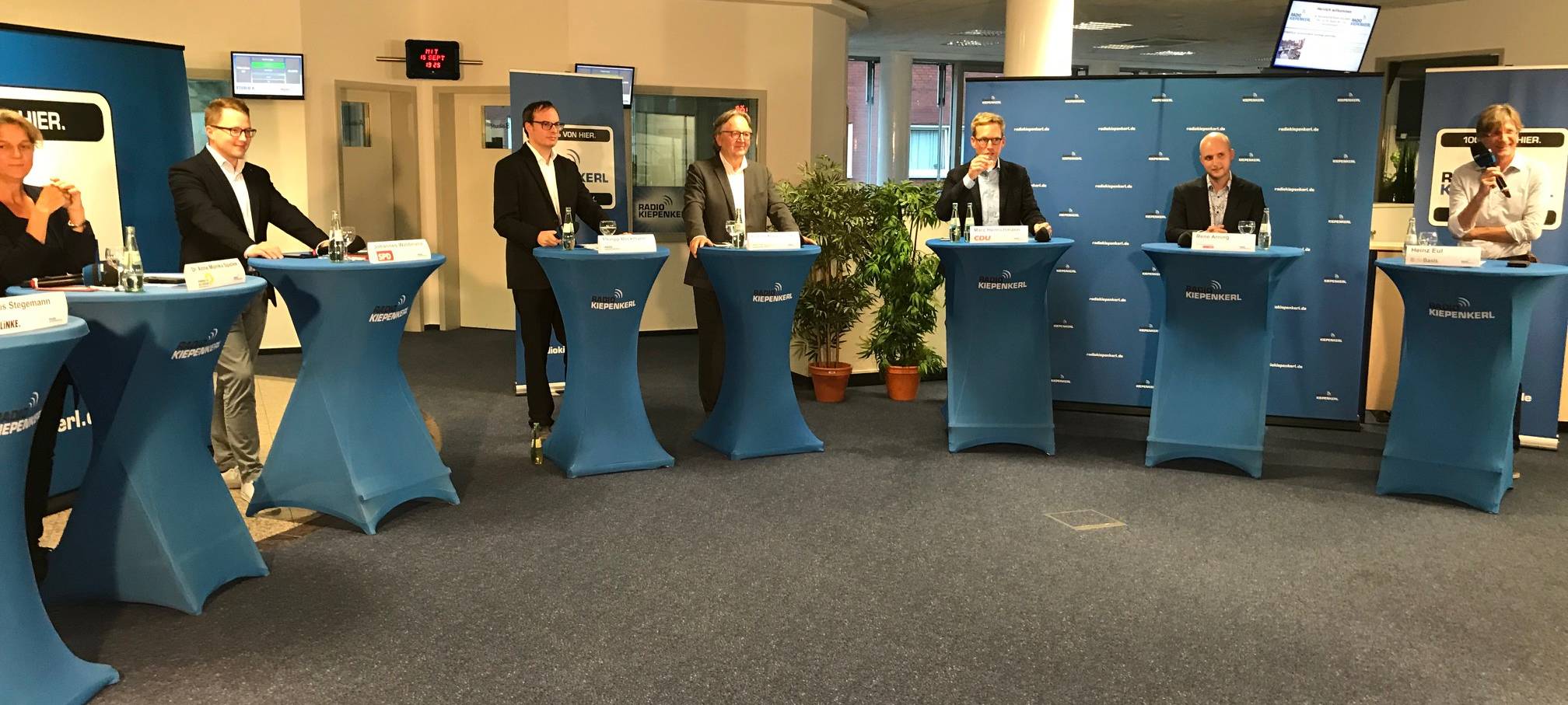 LIVE: Podiumsdiskussion zur Wahl