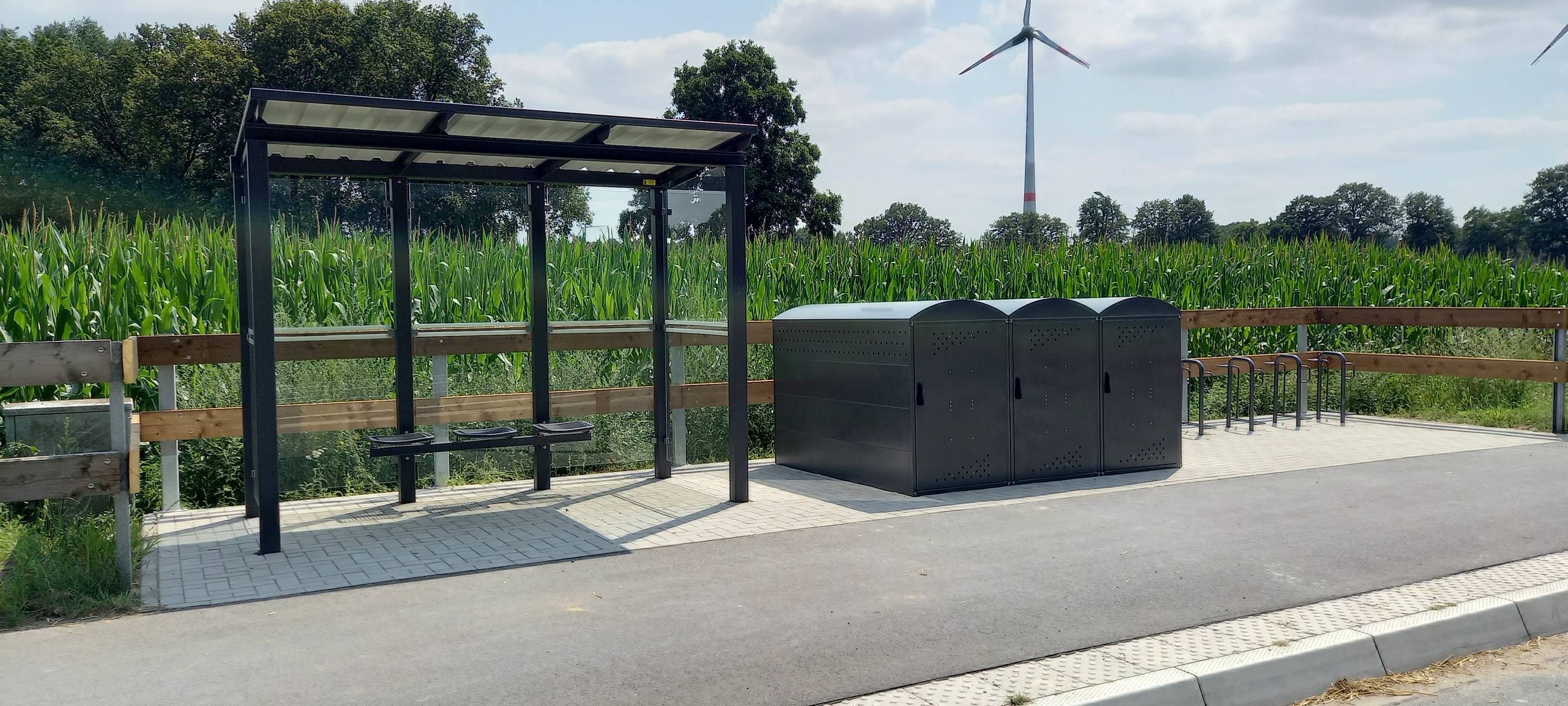 COESFELD: Fahrradboxen an Bushaltestelle