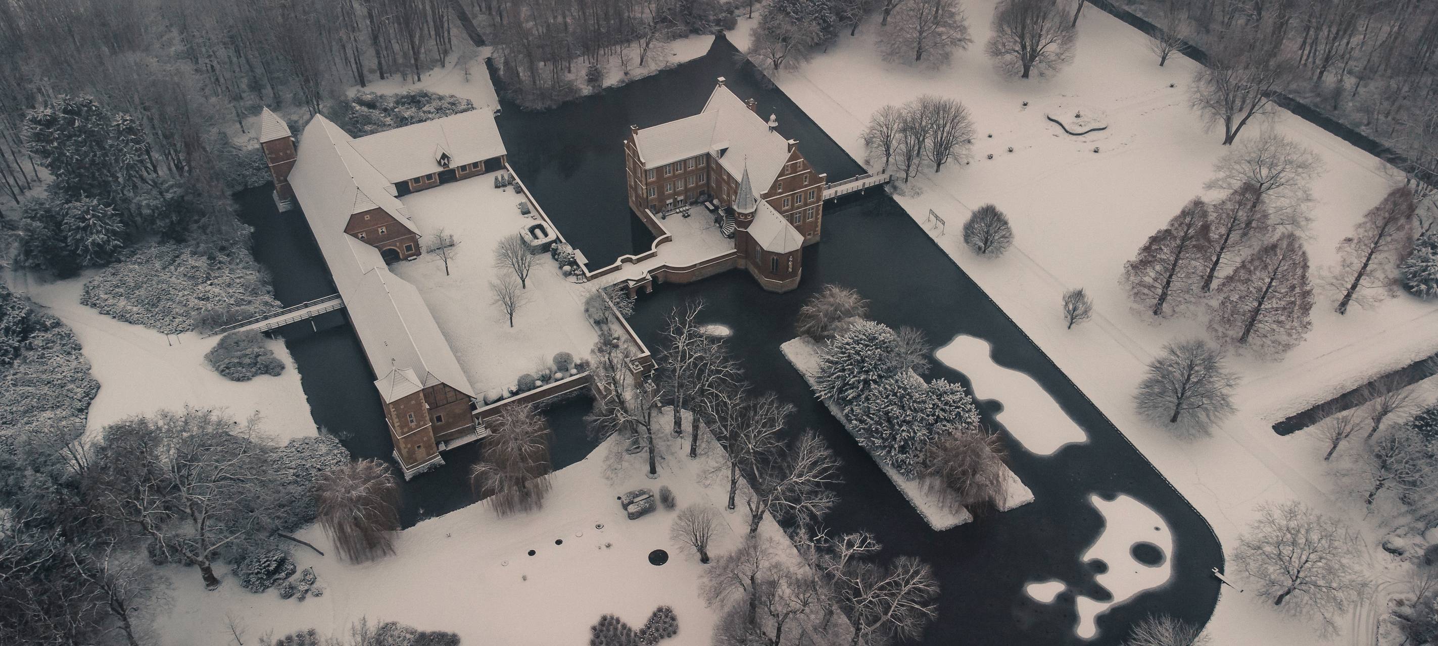 HAVIXBECK: Versteigerung auf Burg Hülshoff