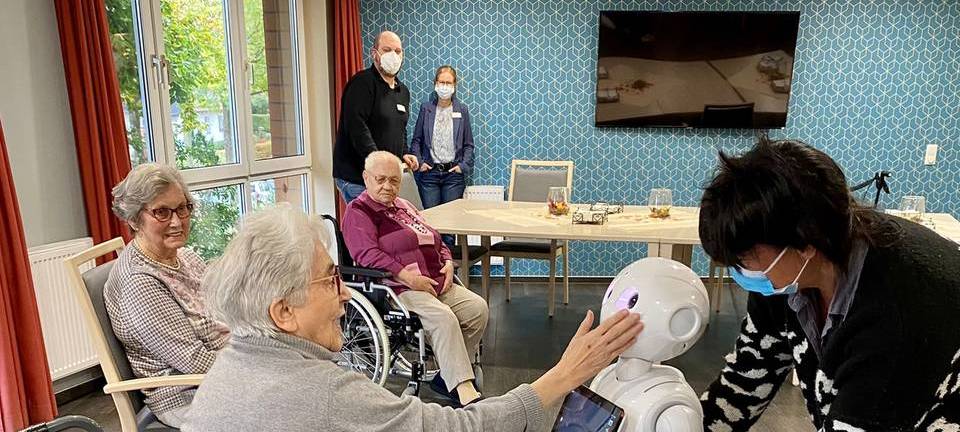 COESFELD: Roboter in Altenheimen