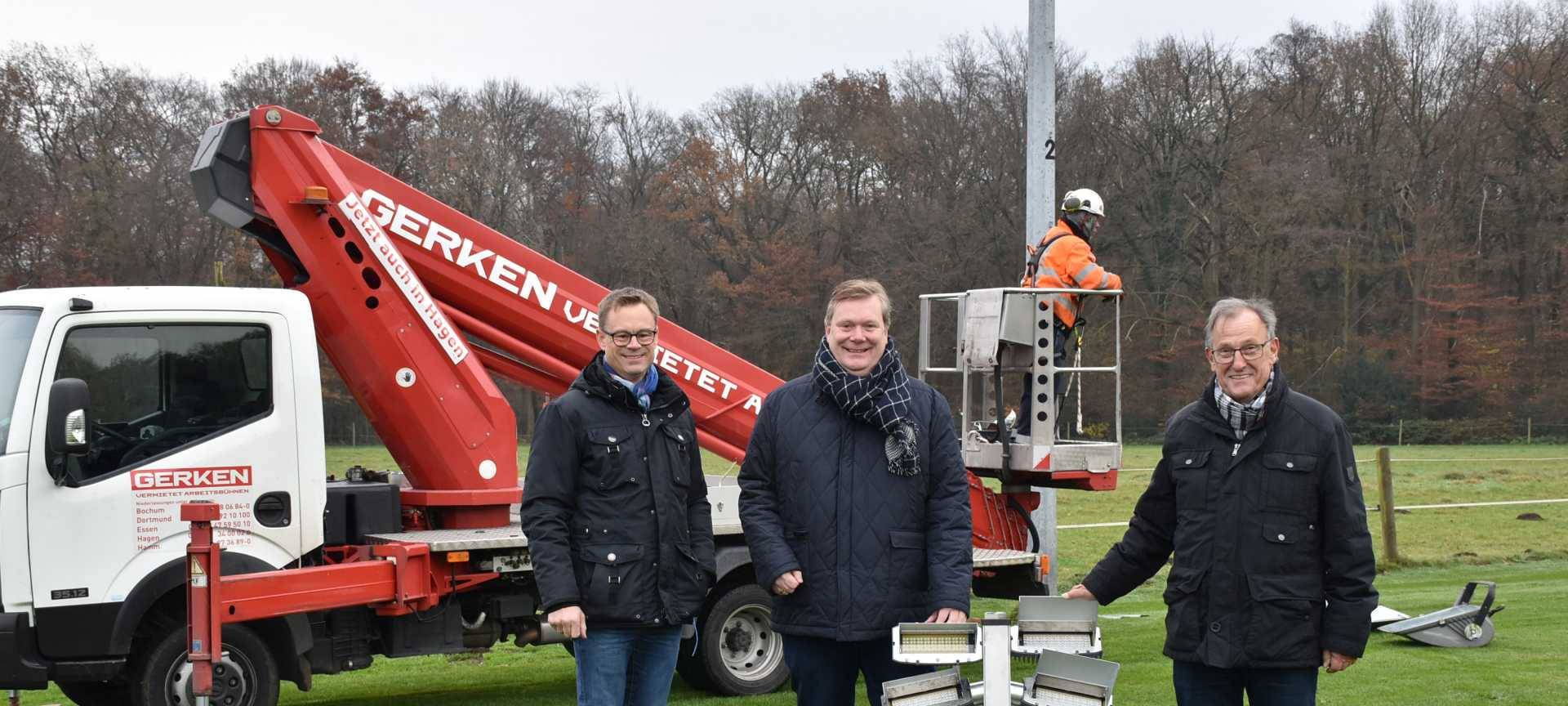 ASCHEBERG: Neues Flutlicht spart Strom
