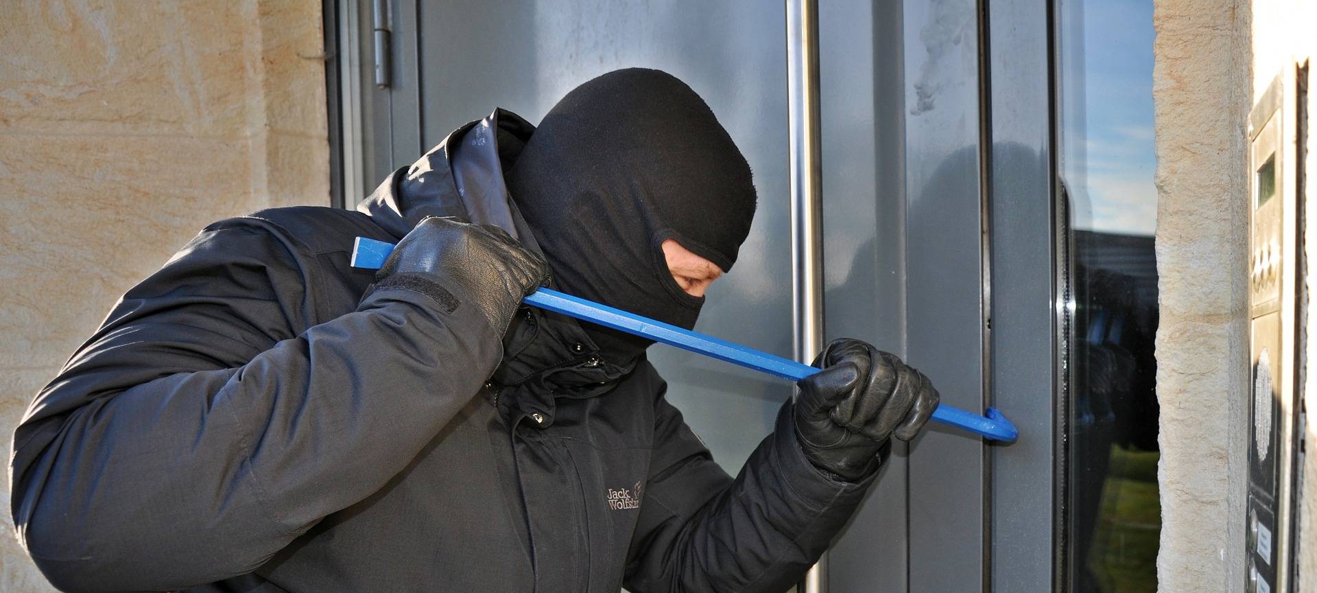 KREIS: Ungewöhnliche Einbrüche - Zeugensuche