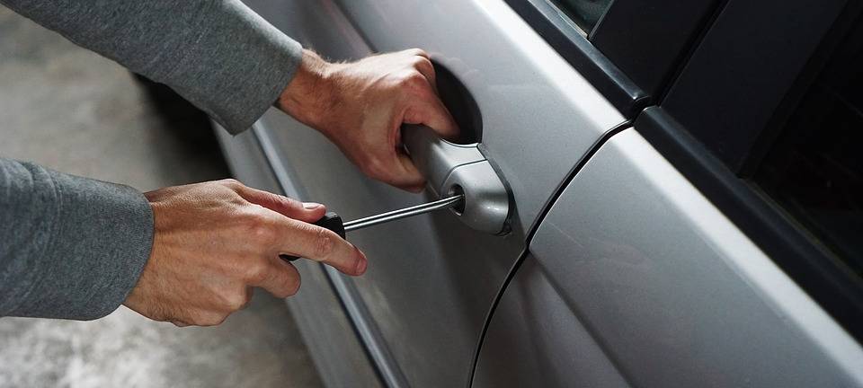 SENDEN/NORDKIRCHEN: Autoknacker schlagen zu