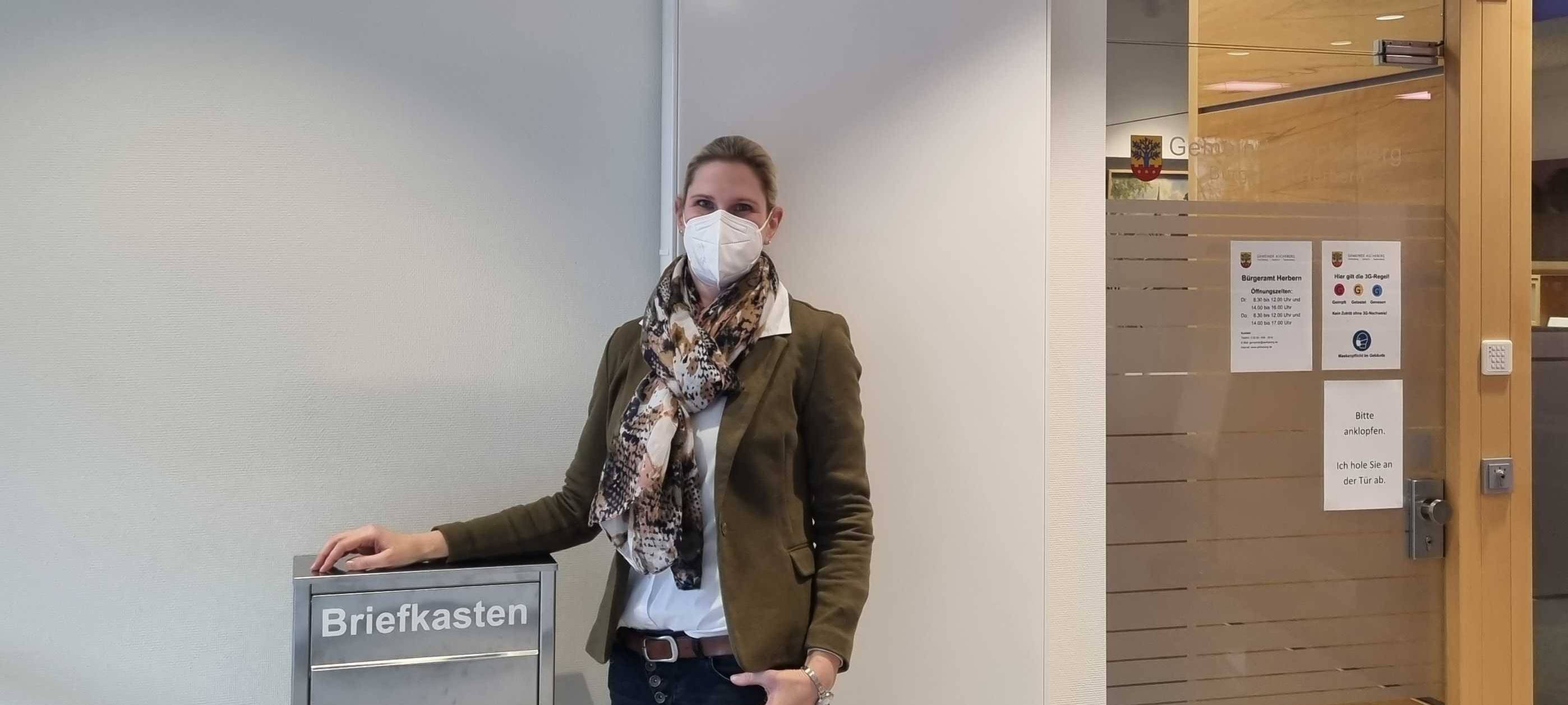 ASCHEBERG: Neuer Briefkasten am Bürgeramt Herbern