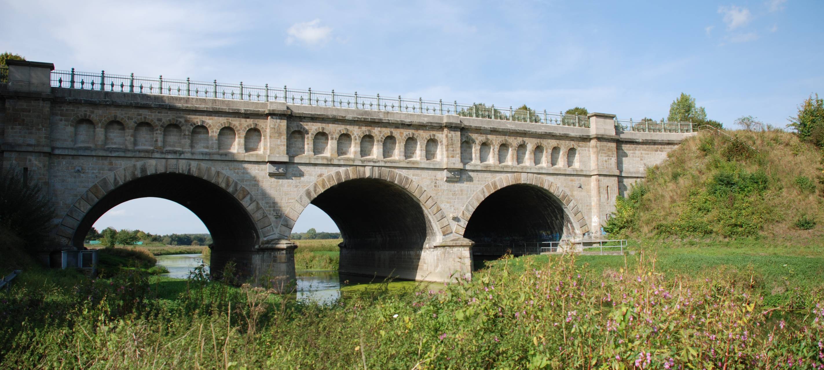 Ihr Thema im Radio: Dreibogenbrücke als Modell