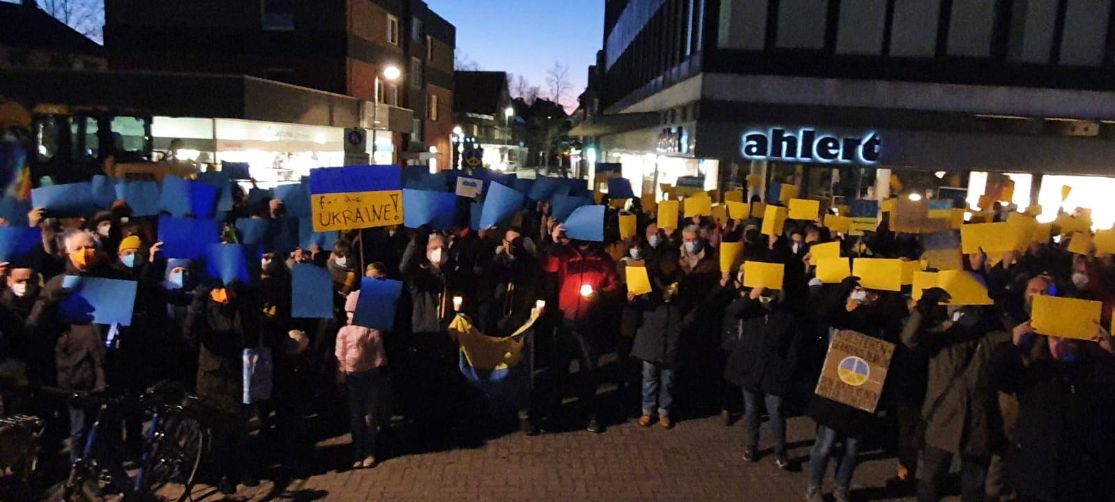 KREIS: Mahnwachen gegen Krieg