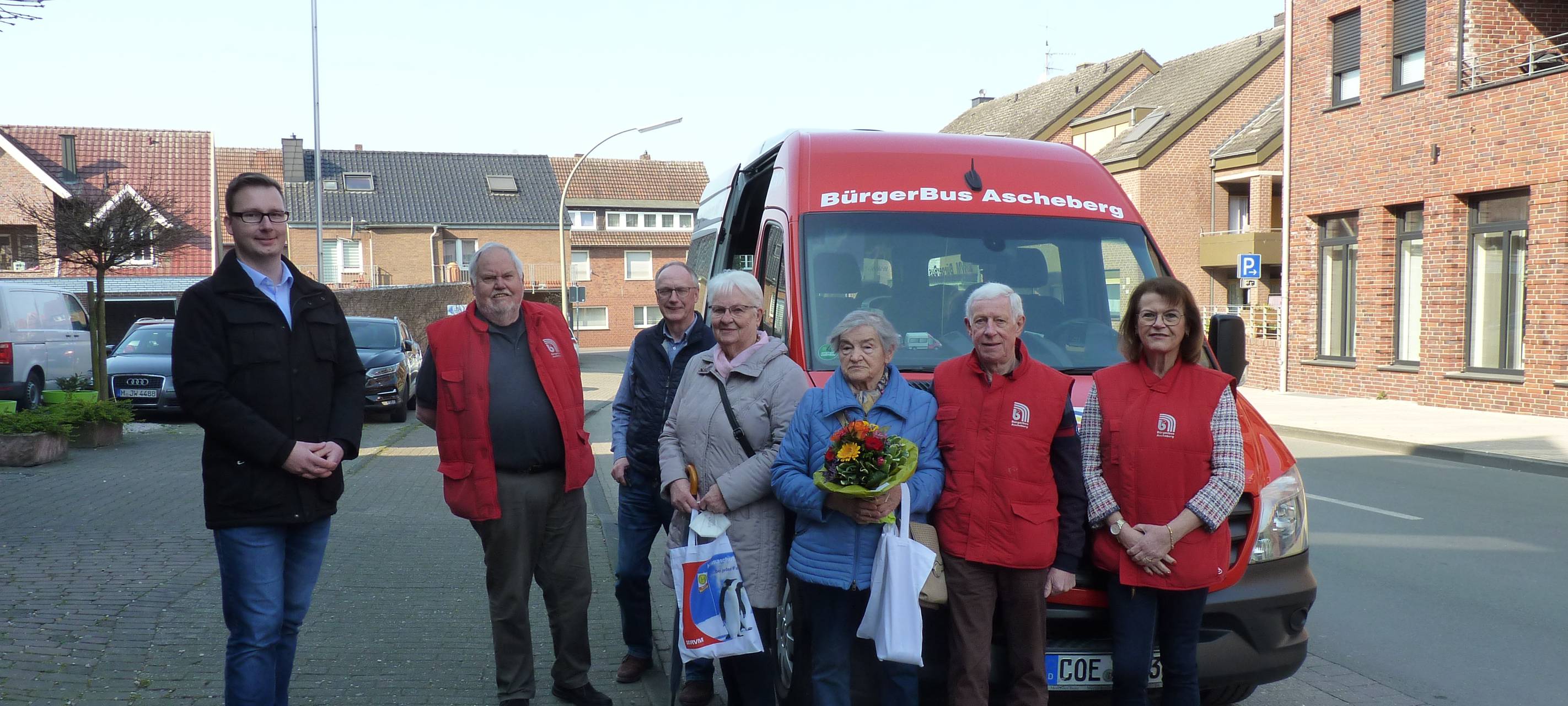 ASCHEBERG/DÜLMEN: Bürgerbus Ascheberg fährt wieder - Bus in Dülmen jetzt kaputt
