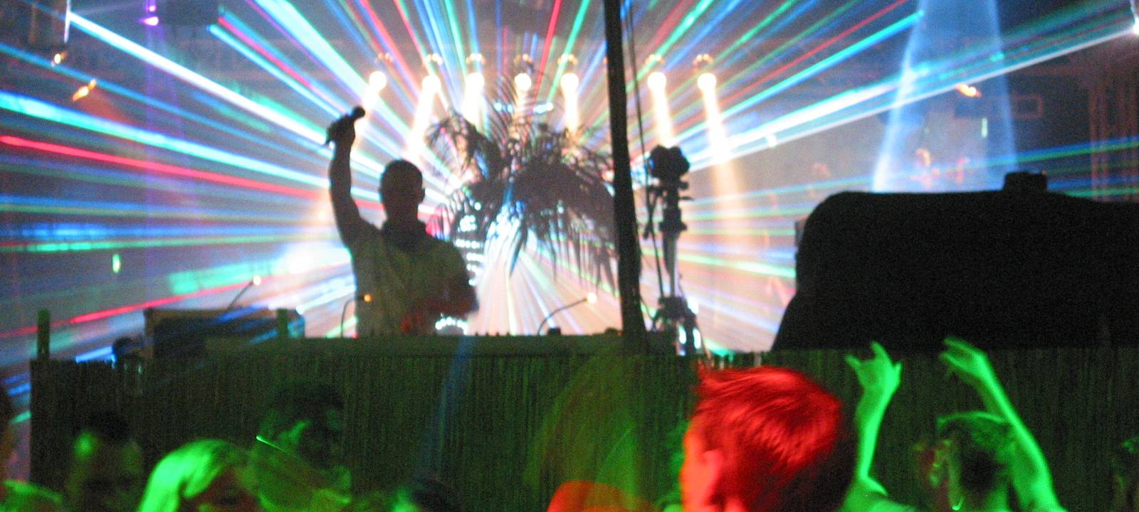 Samstag, 9. April: Die große 90er Party