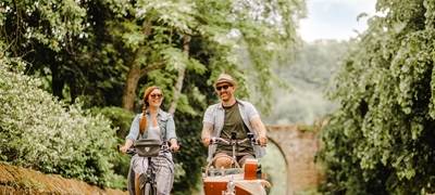 KREIS: Umfrage und Radtouristen